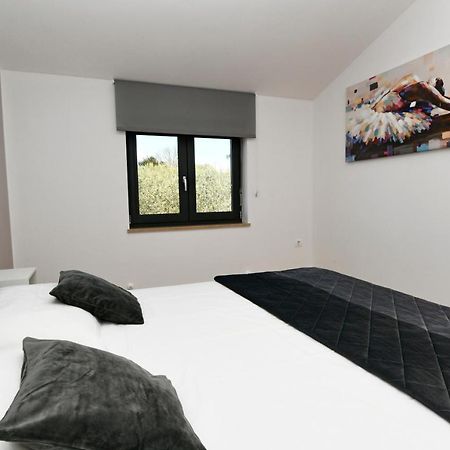 R2 Apartment By Residence Rudan Vizinada Exterior photo